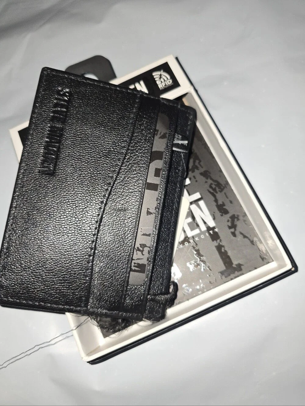 Steve Madden slim card